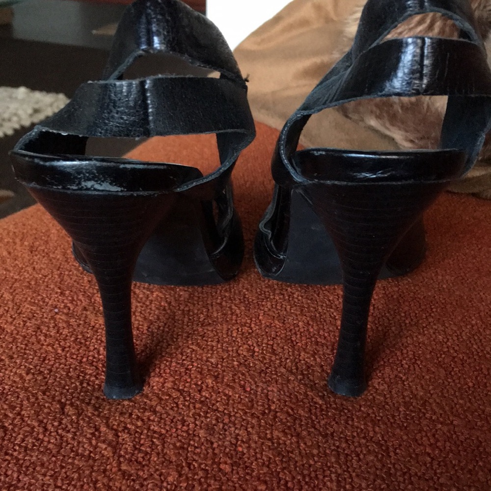 Dollhouse Lizette Leather cutout heels - Picture 3 of 7